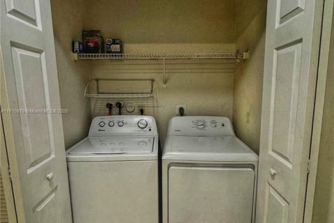 Купить кондоминиум в Санрайз, Флорида 2 спальни, 82.31м2, № 1966910 - фото 15