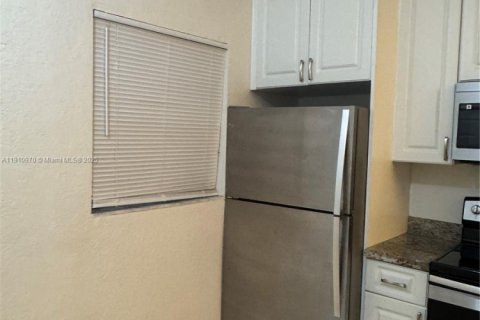 Купить кондоминиум в Санрайз, Флорида 2 спальни, 82.31м2, № 1966910 - фото 5