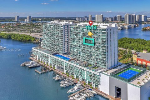 Condo à Sunny Isles Beach, Floride, 3 chambres  № 2082731