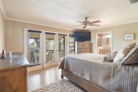 House in Safety Harbor, Florida 3 bedrooms, 225.01 sq.m. № 2430502 - photo 28