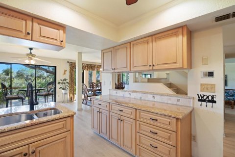 House in Safety Harbor, Florida 3 bedrooms, 225.01 sq.m. № 2430502 - photo 9