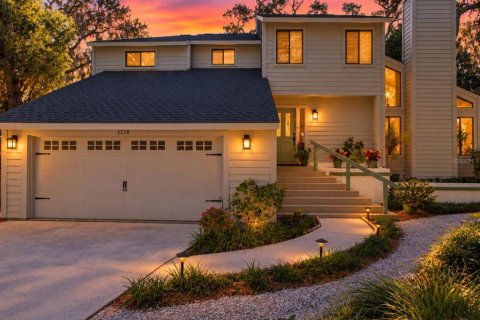 House in Safety Harbor, Florida 3 bedrooms, 225.01 sq.m. № 2430502