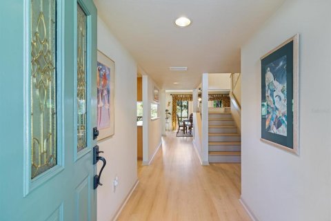 House in Safety Harbor, Florida 3 bedrooms, 225.01 sq.m. № 2430502 - photo 4