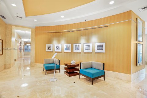 Купить кондоминиум в Халландейл-Бич, Флорида 3 спальни, 162.02м2, № 1957817 - фото 13