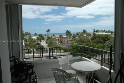 Condominio en venta en Pompano Beach, Florida, 2 dormitorios, 132.48 m2 № 2066621 - foto 4