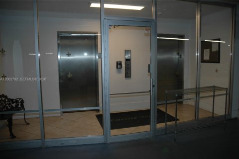 Condominio en venta en Pompano Beach, Florida, 2 dormitorios, 132.48 m2 № 2066621 - foto 20