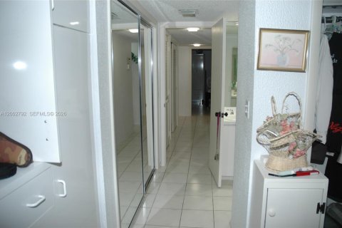 Condominio en venta en Pompano Beach, Florida, 2 dormitorios, 132.48 m2 № 2066621 - foto 13