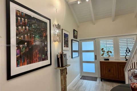 Touwnhouse à vendre à Miami, Floride: 3 chambres, 187.57 m2 № 2010660 - photo 10