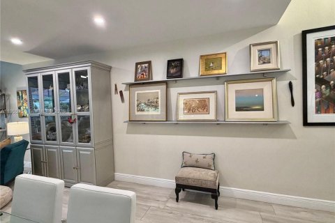 Touwnhouse à vendre à Miami, Floride: 3 chambres, 187.57 m2 № 2010660 - photo 11