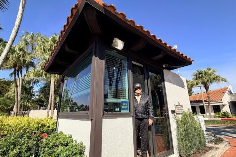 Adosado en venta en Miami, Florida, 3 dormitorios, 187.57 m2 № 2010660 - foto 27