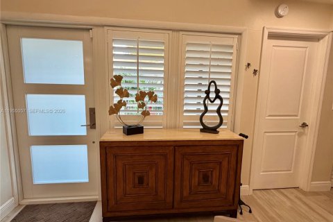 Touwnhouse à vendre à Miami, Floride: 3 chambres, 187.57 m2 № 2010660 - photo 3