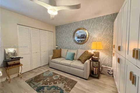 Touwnhouse à vendre à Miami, Floride: 3 chambres, 187.57 m2 № 2010660 - photo 6