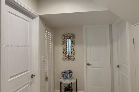 Touwnhouse à vendre à Miami, Floride: 3 chambres, 187.57 m2 № 2010660 - photo 4