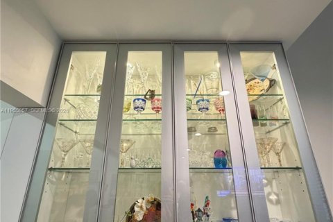 Touwnhouse à vendre à Miami, Floride: 3 chambres, 187.57 m2 № 2010660 - photo 24