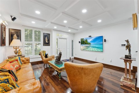 Condo in Coral Gables, Florida, 2 bedrooms  № 1707970 - photo 6