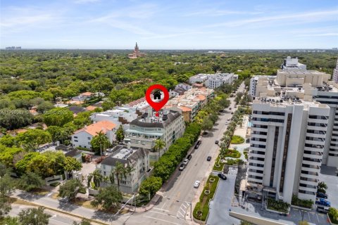 Condo in Coral Gables, Florida, 2 bedrooms  № 1707970 - photo 26