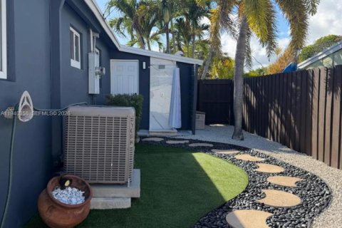 Casa en venta en Oakland Park, Florida, 3 dormitorios № 1998417 - foto 8