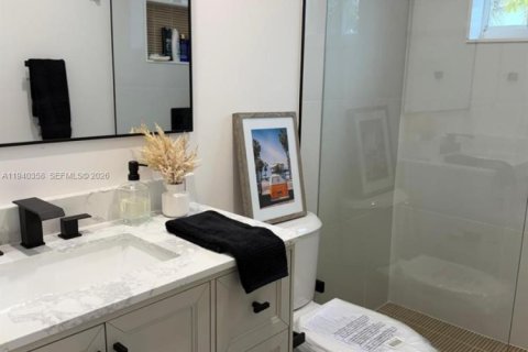 Casa en venta en Oakland Park, Florida, 3 dormitorios № 1998417 - foto 6