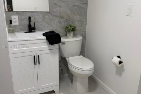 Casa en venta en Oakland Park, Florida, 3 dormitorios № 1998417 - foto 7