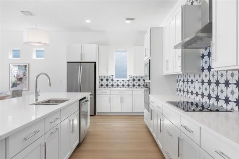 Villa ou maison à vendre à Palm Coast, Floride: 6 chambres, 325.81 m2 № 2129205 - photo 6