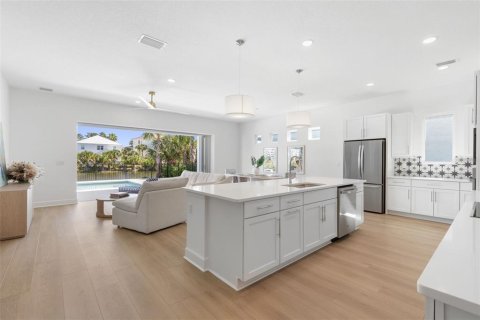 Villa ou maison à vendre à Palm Coast, Floride: 6 chambres, 325.81 m2 № 2129205 - photo 5