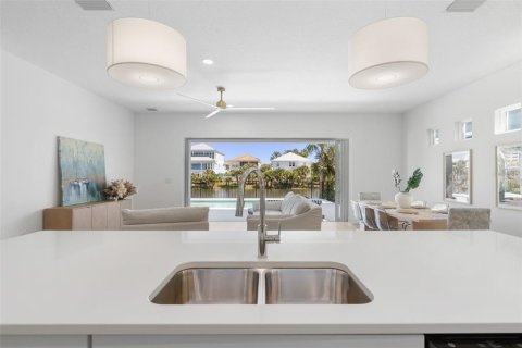 Villa ou maison à vendre à Palm Coast, Floride: 6 chambres, 325.81 m2 № 2129205 - photo 10