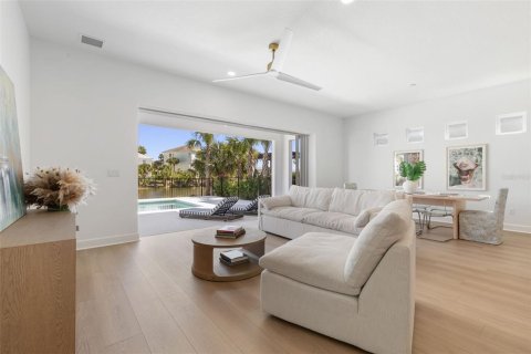 Villa ou maison à vendre à Palm Coast, Floride: 6 chambres, 325.81 m2 № 2129205 - photo 12