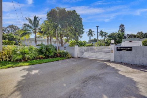 Снять в аренду кондоминиум в Норт-Майами, Флорида 1 спальня, 53.14м2, № 1928761 - фото 29