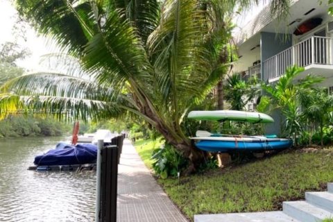 Снять в аренду кондоминиум в Норт-Майами, Флорида 1 спальня, 53.14м2, № 1928761 - фото 1