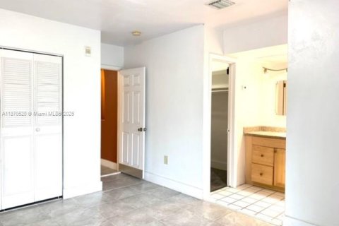 Снять в аренду кондоминиум в Норт-Майами, Флорида 1 спальня, 53.14м2, № 1928761 - фото 9