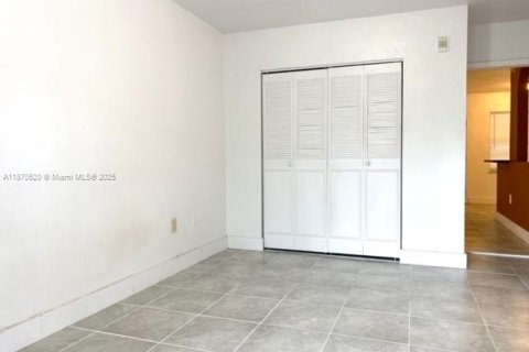 Снять в аренду кондоминиум в Норт-Майами, Флорида 1 спальня, 53.14м2, № 1928761 - фото 13