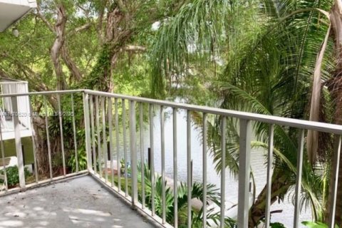 Снять в аренду кондоминиум в Норт-Майами, Флорида 1 спальня, 53.14м2, № 1928761 - фото 16