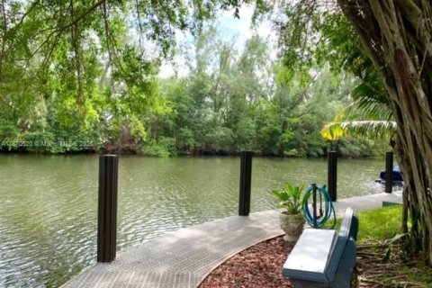 Снять в аренду кондоминиум в Норт-Майами, Флорида 1 спальня, 53.14м2, № 1928761 - фото 22