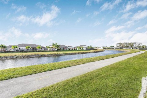 Casa en venta en Miami, Florida, 5 dormitorios, 263.66 m2 № 2003785 - foto 26