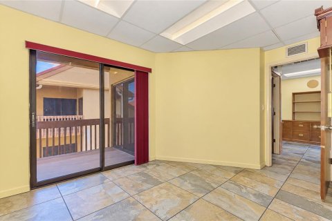 Immobilier commercial à louer à Sarasota, Floride: 58.99 m2 № 2414883 - photo 5