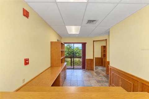 Immobilier commercial à louer à Sarasota, Floride: 58.99 m2 № 2414883 - photo 4
