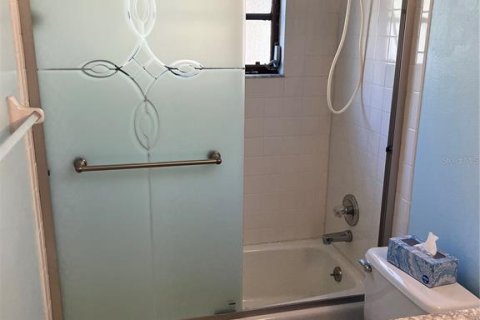 Copropriété à vendre à Bradenton, Floride: 2 chambres, 113.71 m2 № 1512429 - photo 19