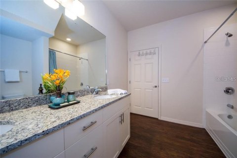 Townhouse in Kissimmee, Florida 3 bedrooms, 120.77 sq.m. № 1866411 - photo 14