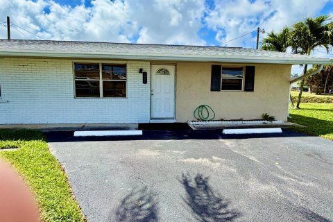 Townhouse in Delray Beach, Florida 2 bedrooms, 74.32 sq.m. № 2176750 - photo 3