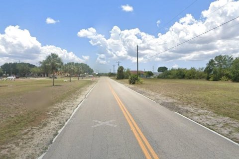 Land in Cape Coral, Florida № 1859687 - photo 7
