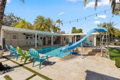 Casa en venta en Homestead, Florida, 5 dormitorios, 238.2 m2 № 1973618 - foto 30