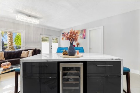 Casa en venta en Homestead, Florida, 5 dormitorios, 238.2 m2 № 1973618 - foto 8