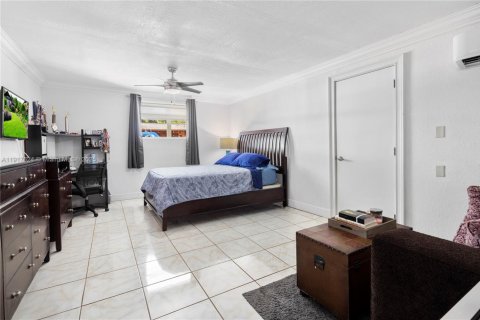 Casa en venta en Homestead, Florida, 5 dormitorios, 238.2 m2 № 1973618 - foto 26