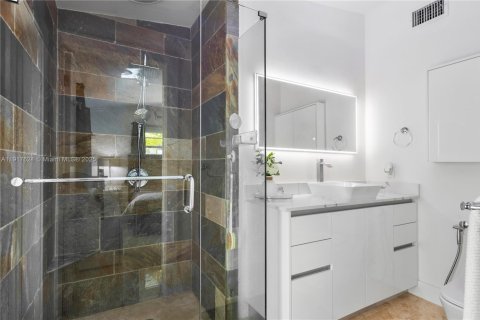 Casa en venta en Homestead, Florida, 5 dormitorios, 238.2 m2 № 1973618 - foto 17