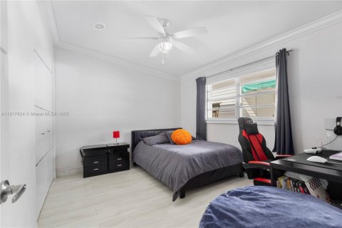 Casa en venta en Homestead, Florida, 5 dormitorios, 238.2 m2 № 1973618 - foto 21