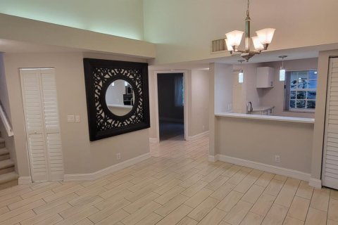 Condo in Lake Park, Florida, 2 bedrooms № 2184592