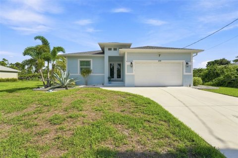 House in Rotonda, Florida 3 bedrooms, 151.24 sq.m. № 2236283