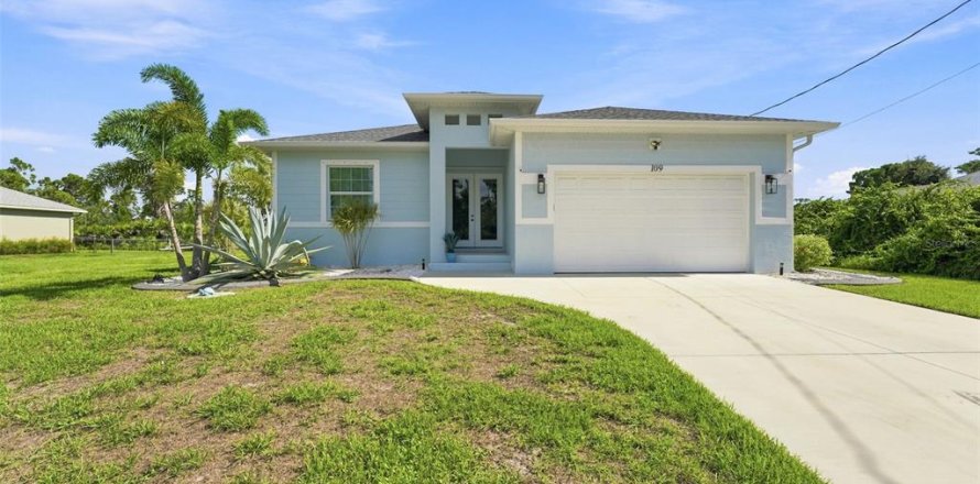 House in Rotonda, Florida 3 bedrooms, 151.24 sq.m. № 2236283
