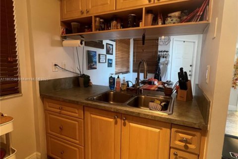 Copropriété à louer à Miami Lakes, Floride: 3 chambres, 115.2 m2 № 1961765 - photo 10