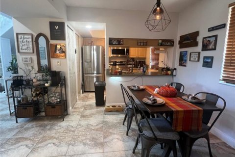 Copropriété à louer à Miami Lakes, Floride: 3 chambres, 115.2 m2 № 1961765 - photo 6